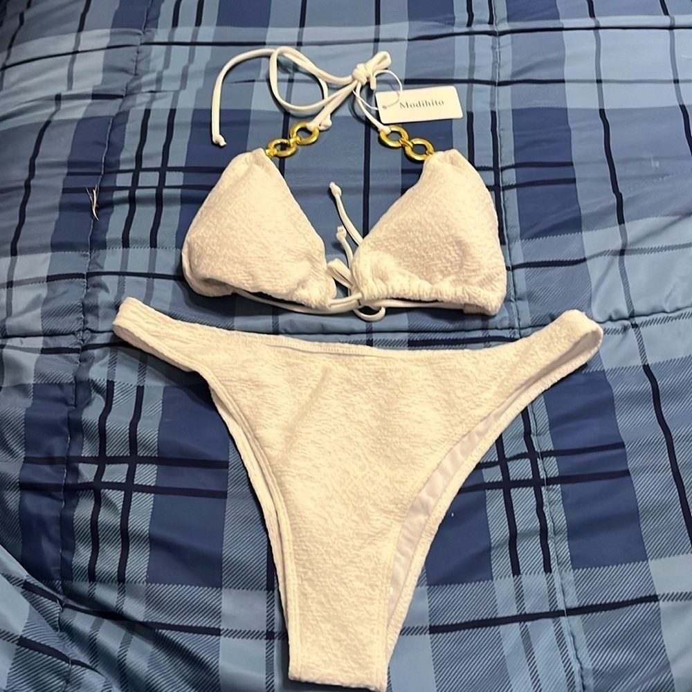 NWT 3 piece string textured bikini in white.  XL